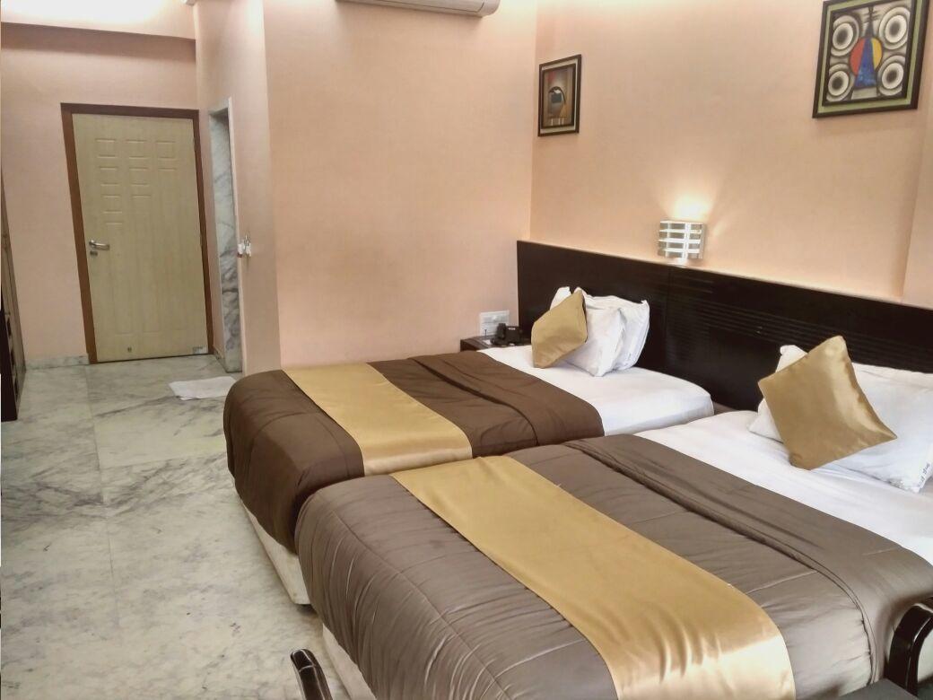 Hotel Aristro Lonavala Εξωτερικό φωτογραφία